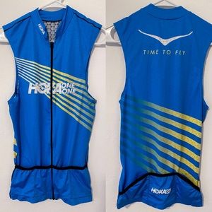 HOKA WOMENS TOP SIZE SMALL Running cycling